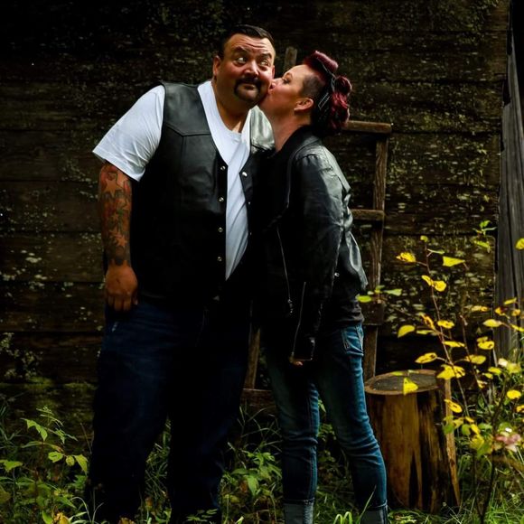 Meet your Posher, Amber - Picture 1 of 1